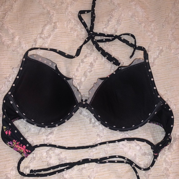 Victoria Secret push up bikini top - Picture 2 of 3